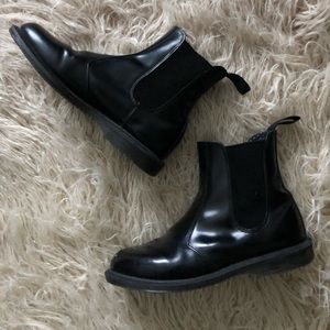 Dr Martens Flora Smooth Boots